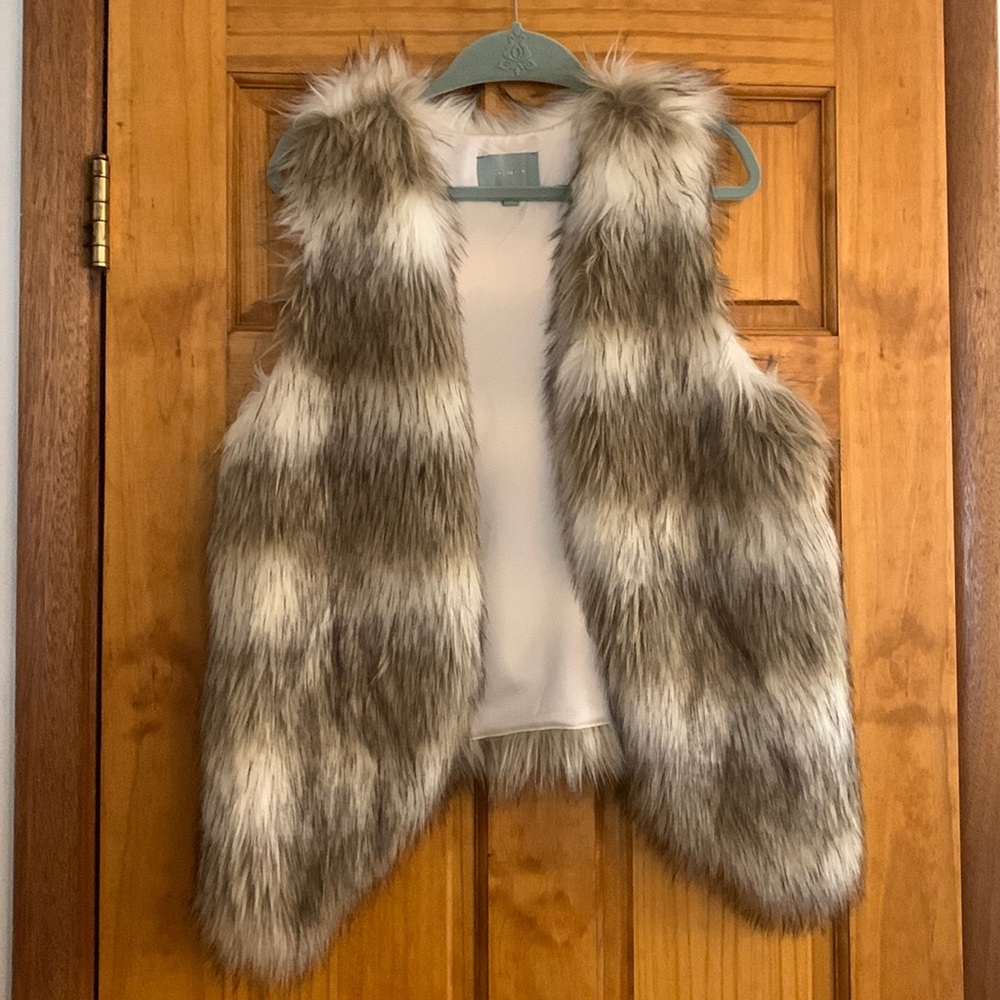 Fur vest
